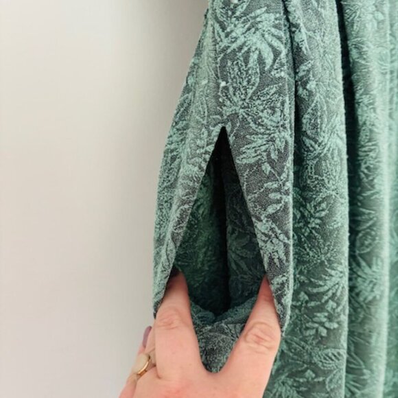 LuLaRoe floral plus size cap sleeve dress with pockets size 3X - Picture 5 of 6